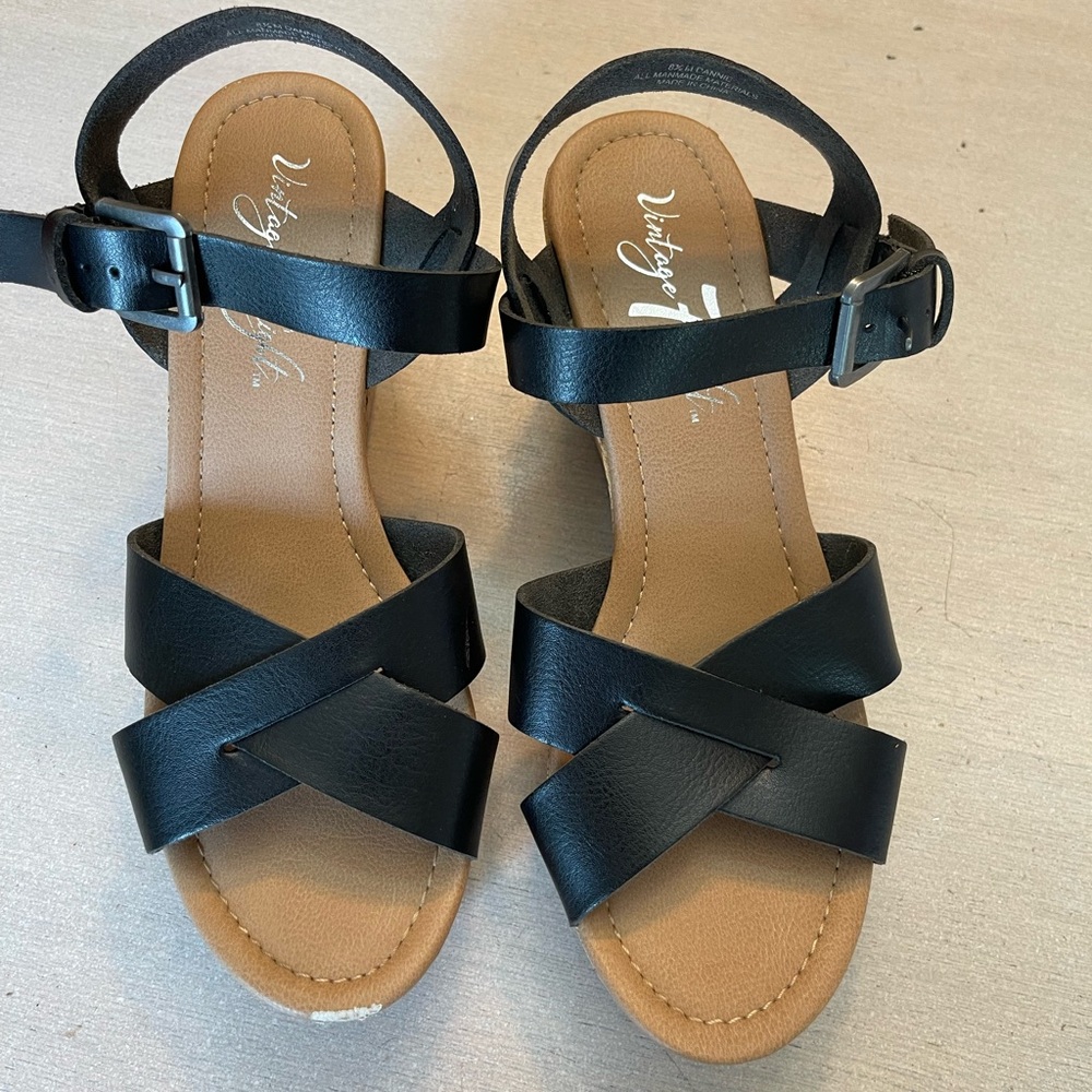 Vintage 7 Eight Black Strappy Sandals